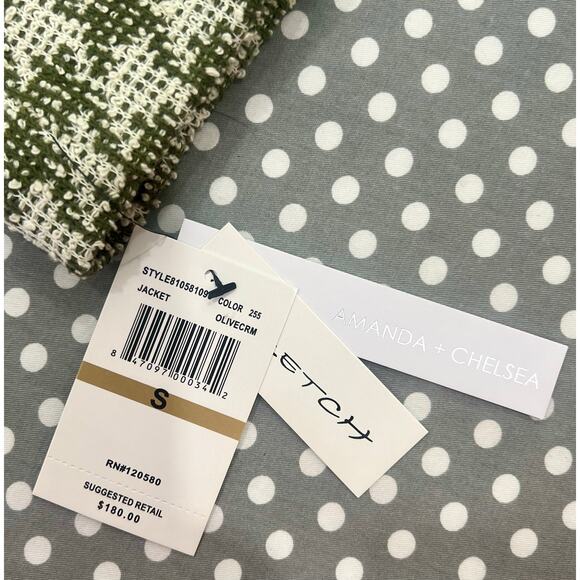 NWT Enhanced Amanda & Chelsea Boucle’ Cropped Jacket - Picture 4 of 4